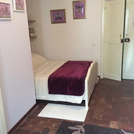 Moni Bed and breakfast *