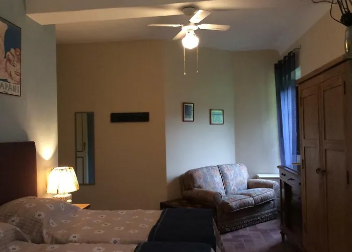 Moni Bed & Breakfast