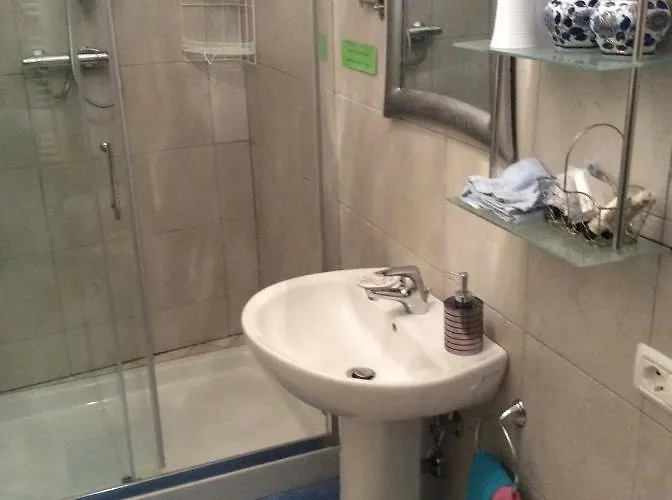 Bed & Breakfast Moni *